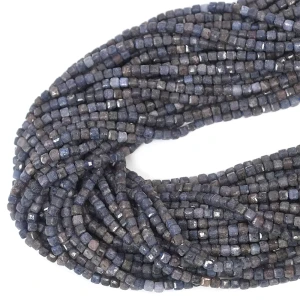 Szafir kostka fasetowana ok. 3x3mm