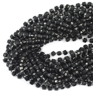 Onyks kostka fasetowana ok. 5x5mm