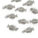 Zawieszka szkielet ryby z cyrkonią ok. 30x10mm [zawieszka, stal]