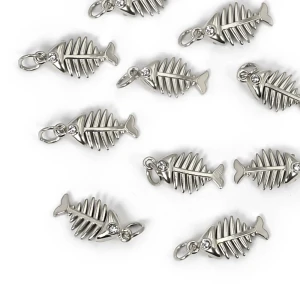 Zawieszka szkielet ryby z cyrkonią ok. 30x10mm [zawieszka, stal]