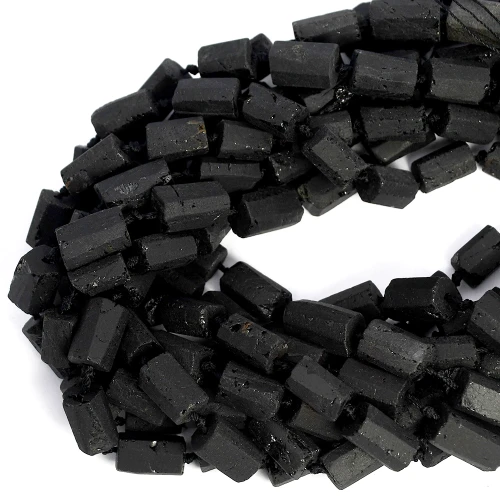 Turmalin czarny bryła surowa ok. 12-16x8-10mm