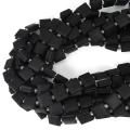 Onyks kwadrat z nacięciami do makramy ok. 10x10mm