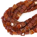 Agat karneol kwadrat z nacięciami do makramy ok. 10x10mm