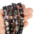 Agat pasiasty czarny kwadrat z nacięciami do makramy ok. 10x10mm