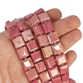 Rodonit różowy kwadrat z nacięciami do makramy ok. 10x10mm