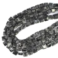 Larvikit kwadrat z nacięciami do makramy ok. 10x10mm