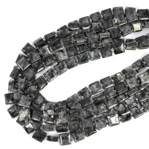 Larvikit kwadrat z nacięciami do makramy ok. 10x10mm