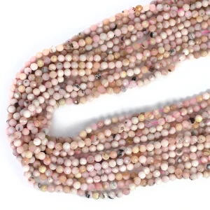 Opal różowy jasny kula fasetowana ok. 4,5mm