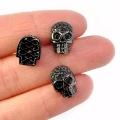 Czaszka czarna z czarnymi cyrkoniami 13x10x7mm [przekładka, metal]