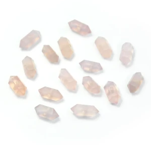Chalcedon różowy sopelek ok. 4-5x10mm
