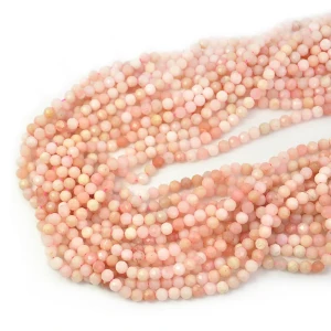 Opal różowy kula fasetowana ok. 4,7mm