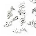 Wąż ok. 17x6mm [zawieszka, stal]