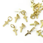 Krzyż z cyrkonią ok. 14x5mm [zawieszka, stal, kolor złoty PVD]
