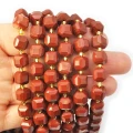 Jaspis czerwony kostka fasetowana ok. 8,5x8,5 mm