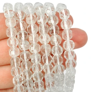Kryształ górski kostka fasetowana ok. 6,5x6,5mm