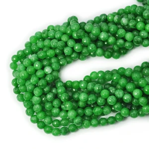 Jadeit zielony cieniowany kula fasetowana ok. 8mm