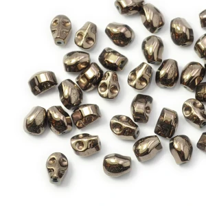 Czaszka brązowa ok. 8x6mm [przekładka hematyt]