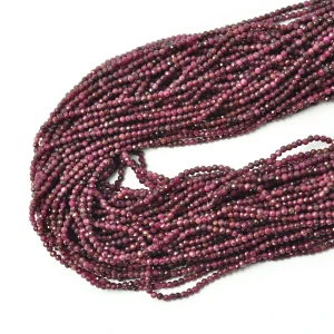 Rubin ciemny kula fasetowana ok. 2mm