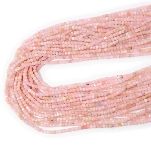 Opal różowy kostka fasetowana ok. 2x2mm