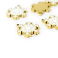 Świąteczna śnieżynka ok. 13x11,5mm [zawieszka, stal, kolor złoty PVD]