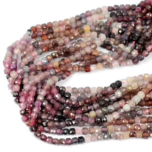 Spinel różowy układany kostka fasetowana ok. 4,5x4,5mm