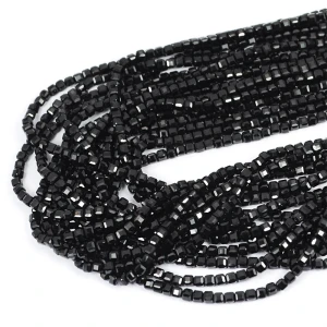 Turmalin czarny kostka fasetowana ok. 3x3mm