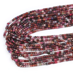 Spinel różowy kostka fasetowana ok. 2,5x2,5mm