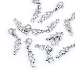 Zawieszka z zapięciem konik morski ok. 13x5mm [zawieszka, stal]