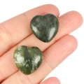Jadeit naturalny kanadyjski duże serce wypukłe ok. 19x20 mm [przekładka]