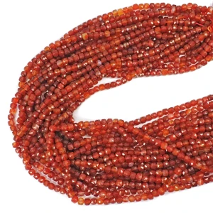 Agat karneol kostka fasetowana ok. 4,5x4,5mm