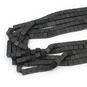 Hematyt czarny matowy kostka ok. 6x6mm