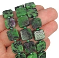 Zoisyt z rubinem kwadrat nieregularny ok. 11-13x10-13mm