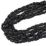 Turmalin czarny nieregularna bryła surowa ok. 12-16x8-11mm