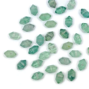 Fluoryt zielony sopelek ok. 5,5x11mm