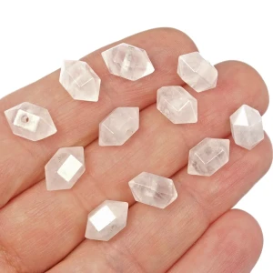 Kwarc biały sopelek ok. 6,5x12mm